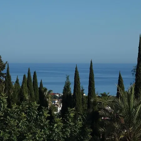 בית נופש Wunderschoenes Ferienhaus In Marbella Mit Kleinem Garten Und Meerblick