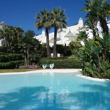 בית נופש Wunderschoenes Ferienhaus In Marbella Mit Kleinem Garten Und Meerblick